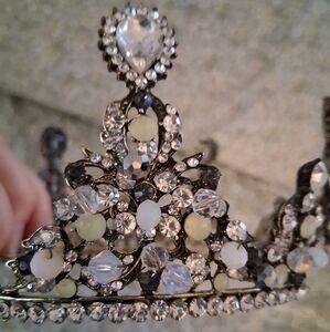 Elegant Crystal Tiara
